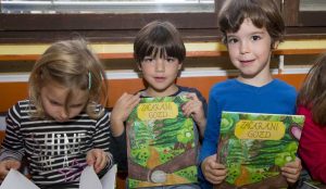 Zupan razdelil knjigo Zacarani gozd – v tednu otroka 13