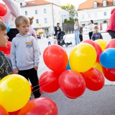 8. DOBRODELNI TEK DRUŽIN