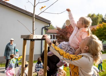 DREVO HVALEŽNOSTI OB 50. OBLETNICI ENOTE PASTIRČEK