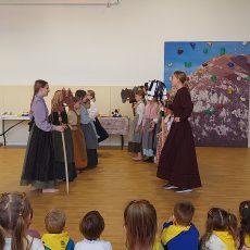 GLASBENO PLESNA PREDSTAVA