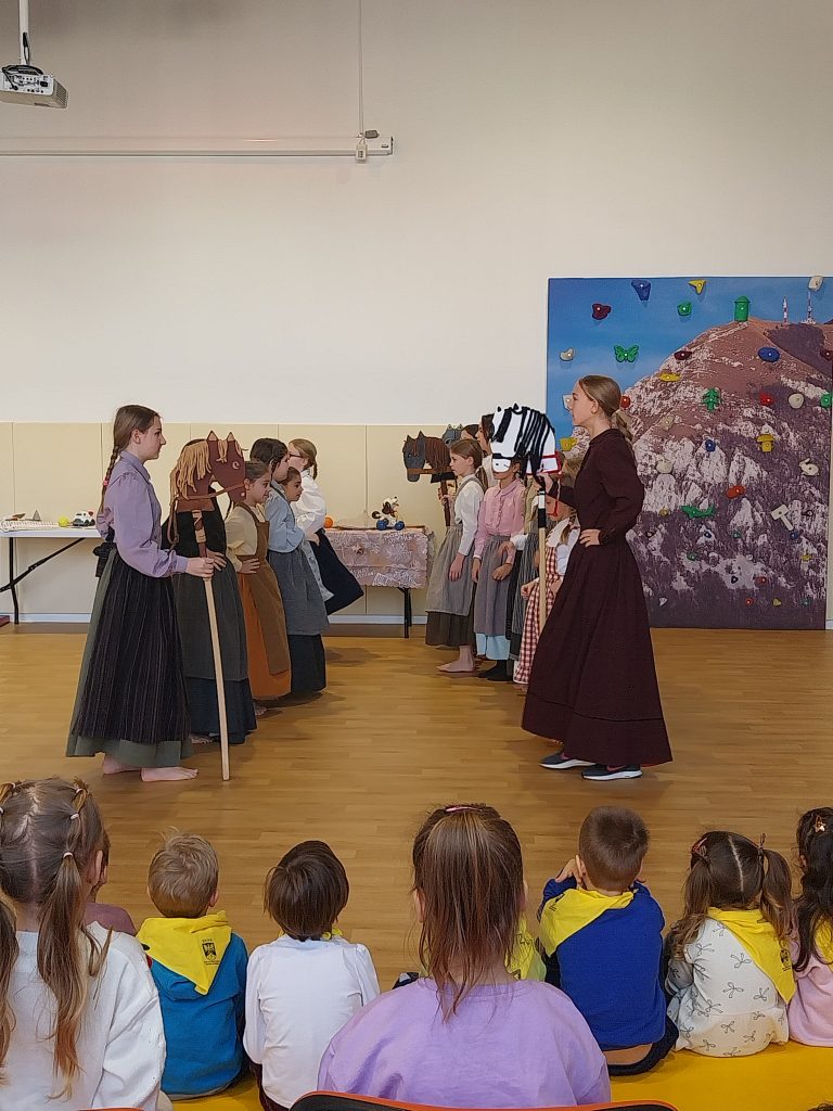 GLASBENO PLESNA PREDSTAVA