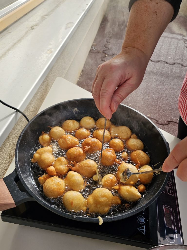 Pustno sladkanje v skupini Hišni škrati