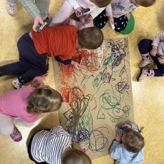 Likovno raziskovanje z voščenkami