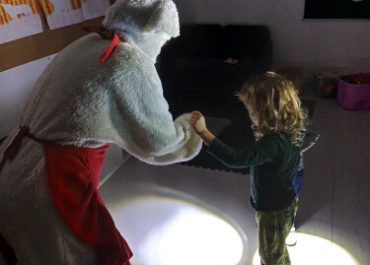 Muca Copatarica presenetila Kapljice