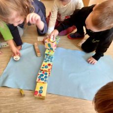 MOST PRIJATELJSTVA – igra, ki smo jo ustvarili skupaj z otroki